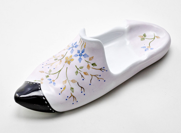 Sculpture Eastern slipper