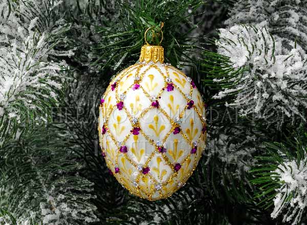 Christmas tree toy Faberge Egg Milk ruby