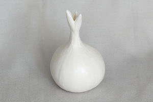 Souvenir SaltcellarWhite onion medium White