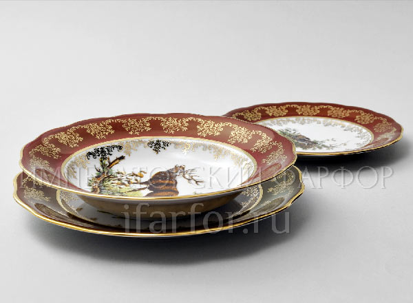 Set of plates Table Hunting Red 6/18 Crown