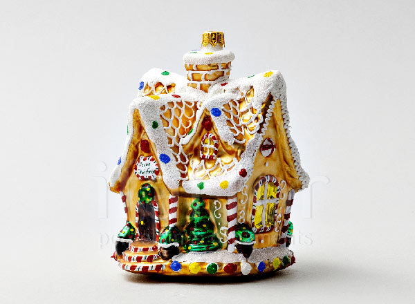 Елочная игрушка в подарочной коробке Пряничный домик с остроконечной крышей