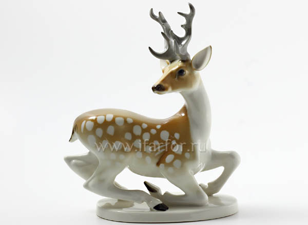 Sculpture Deer with horns Indefined