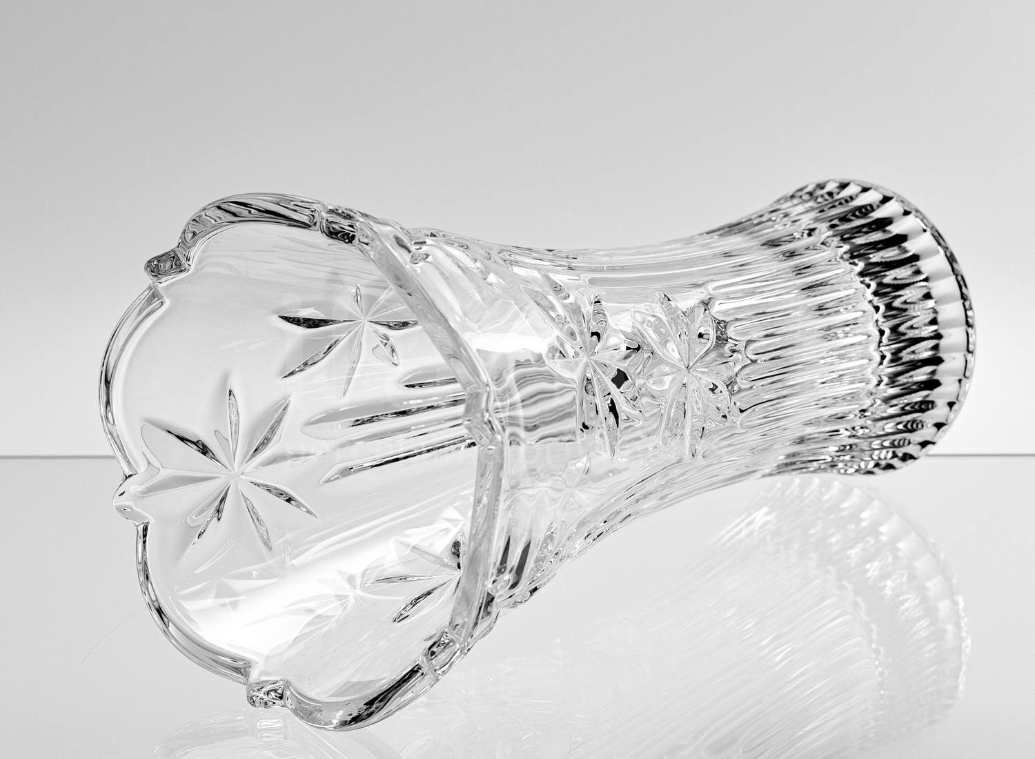 Ваза для цветов «Perseus-nova» Форма: Crystalite Bohemia. Хрустальное стекло. 300 мм.