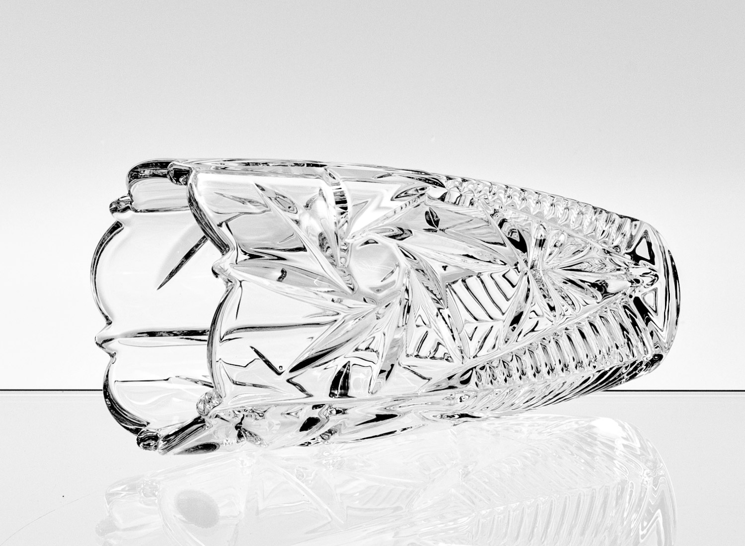 Ваза для цветов «Pinwheel» Форма: Crystalite Bohemia. Хрустальное стекло. 200 мм.