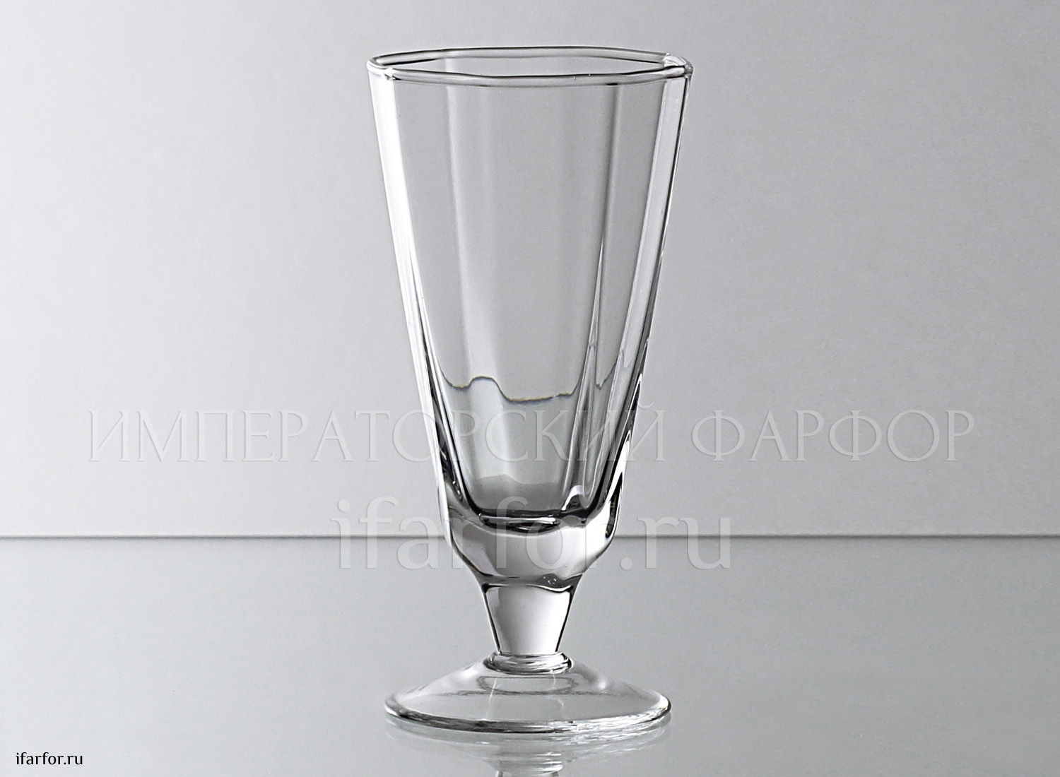 Рюмка лафитник 50 г. «Лафитник» Форма: Лафитник. Стекло. 50 x 105 мм.