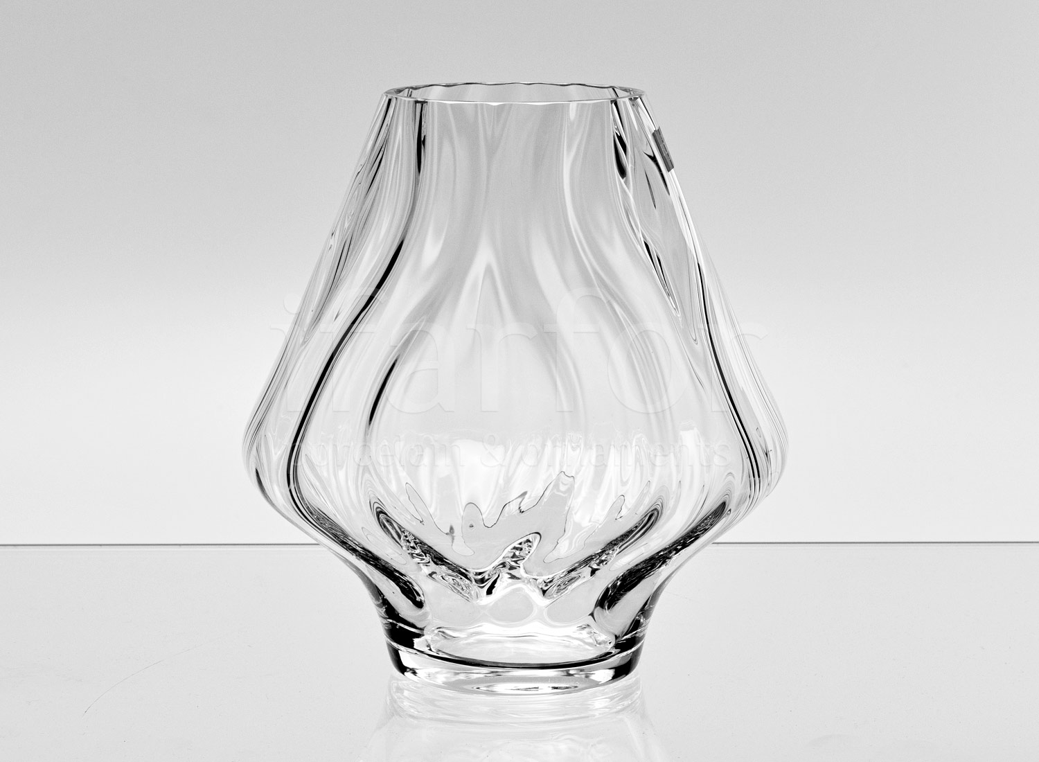 Ваза для цветов «Crystalite Bohemia» Форма: Crystalite Bohemia. Хрустальное стекло. 170 мм.