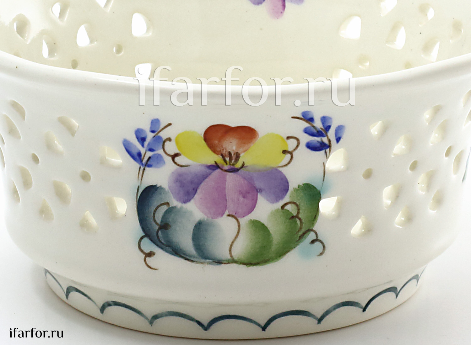 Конфетница «Фиалка» Керамика. 150 x 105 мм.