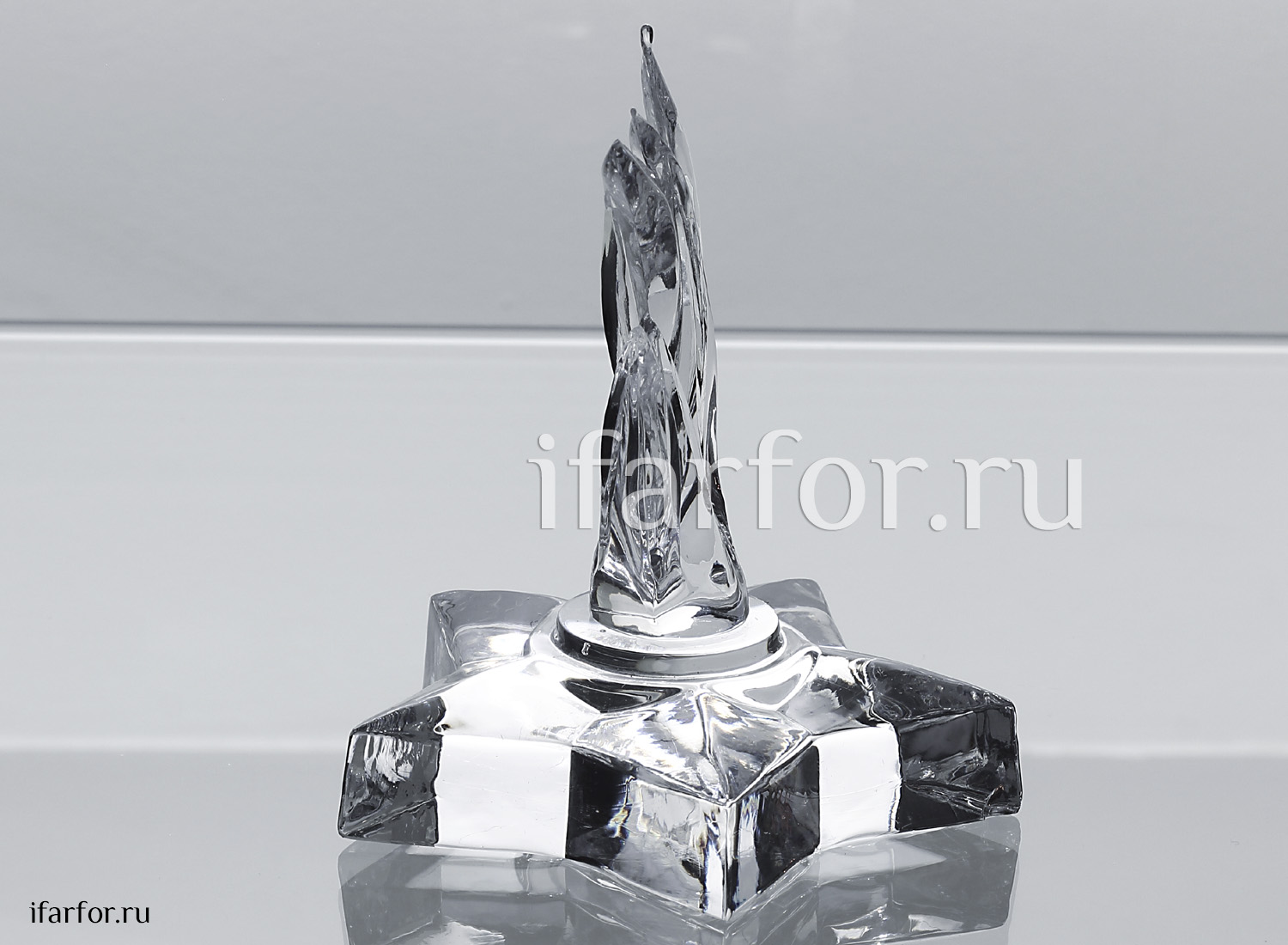 Сувенир «Вечный огонь» Форма: Вечный огонь. Хрусталь. 100 x 60 x 112 мм.
