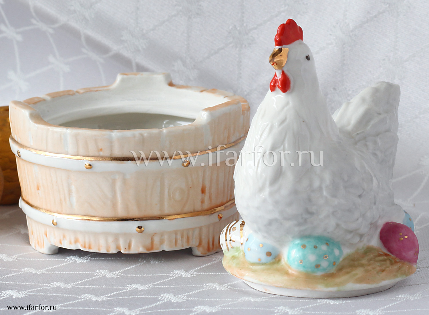 Солонка «Курочка» Форма: Курочка. Фарфор. 70 x 110 мм.