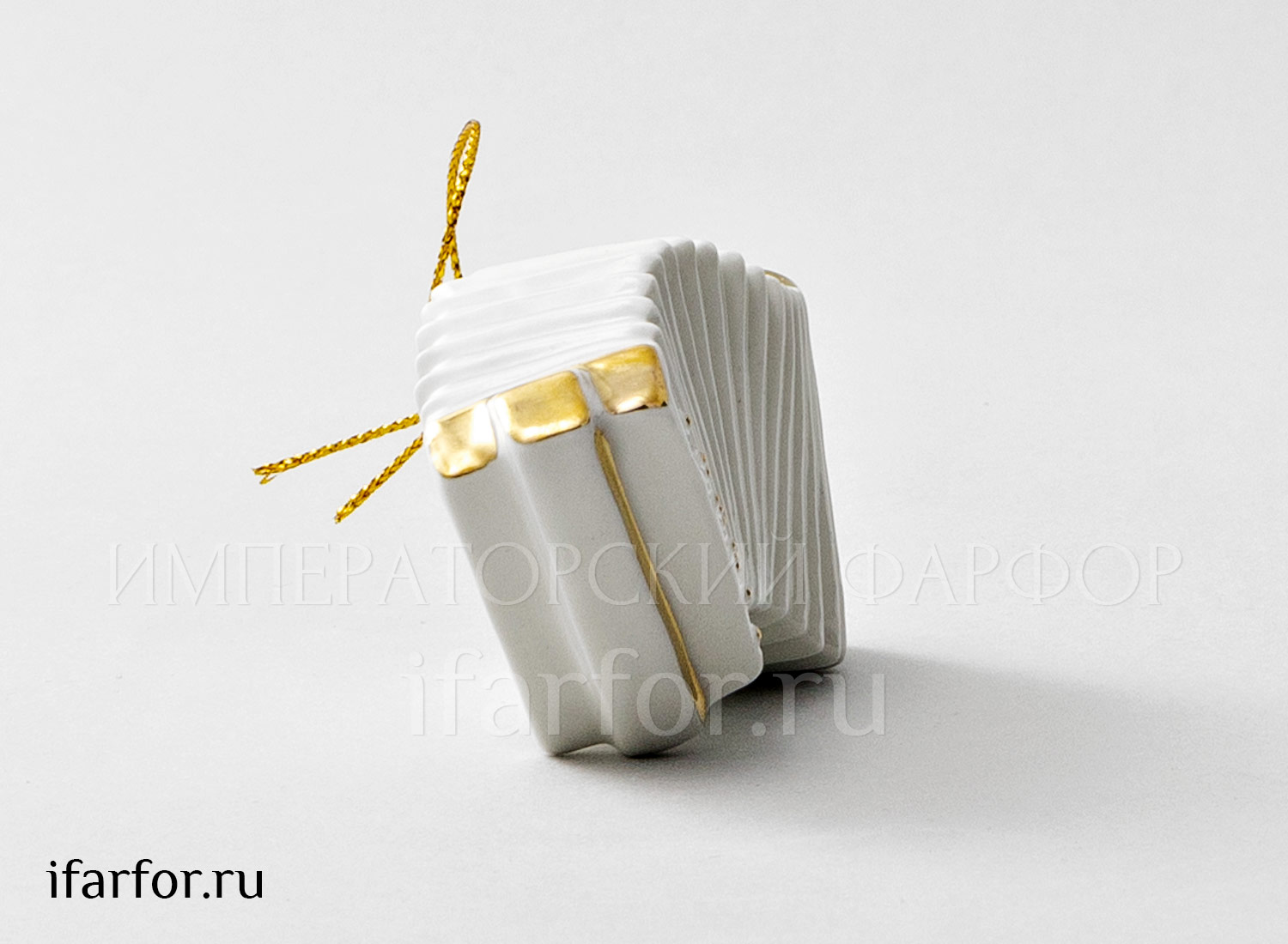 Елочная игрушка «Гармонь» Форма: Гармонь. Фарфор. 85 x 25 x 60 мм.