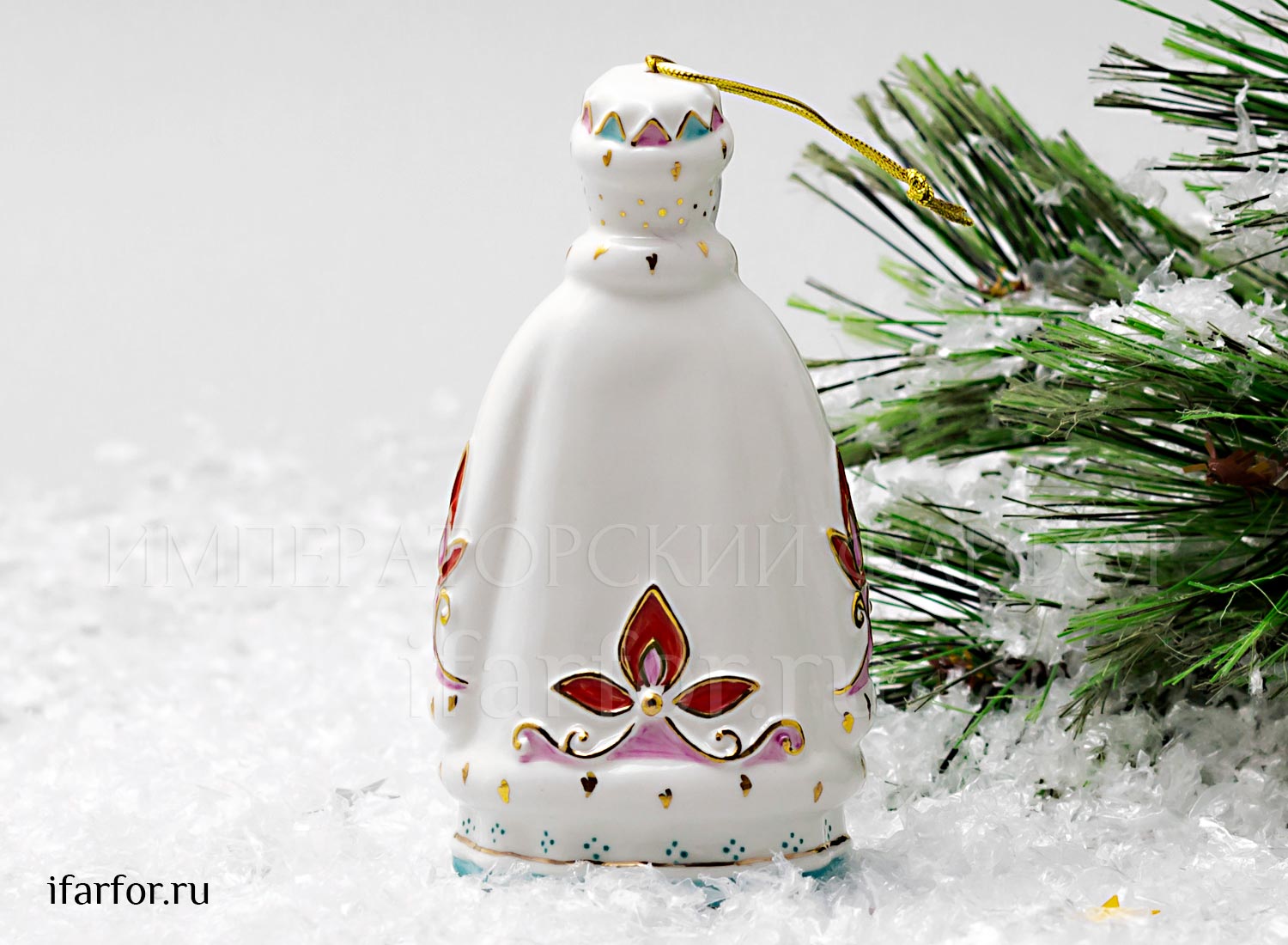 Елочная игрушка «Царица» Форма: Царица. Фарфор. 65 x 120 мм.
