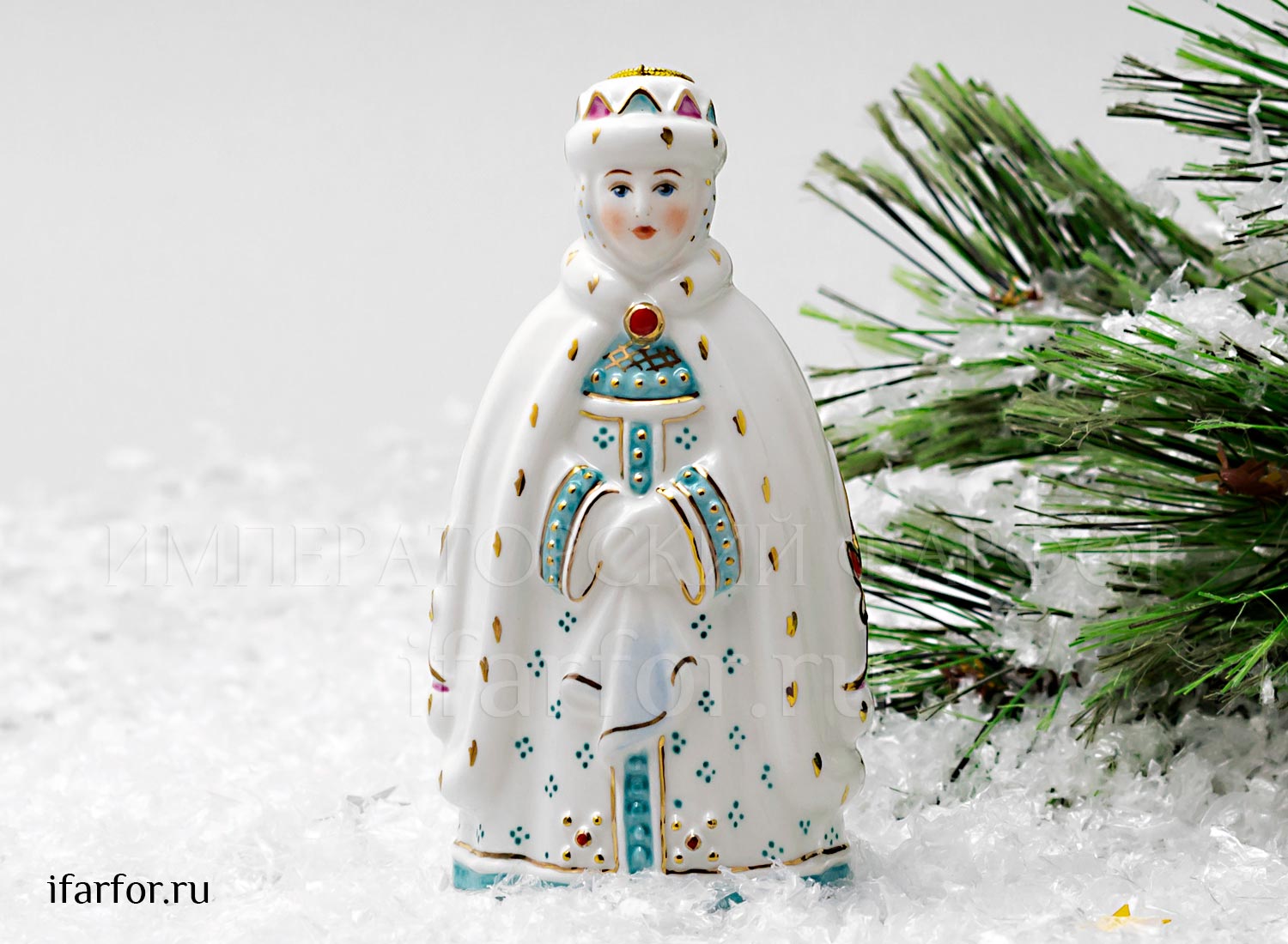 Елочная игрушка «Царица» Форма: Царица. Фарфор. 65 x 120 мм.