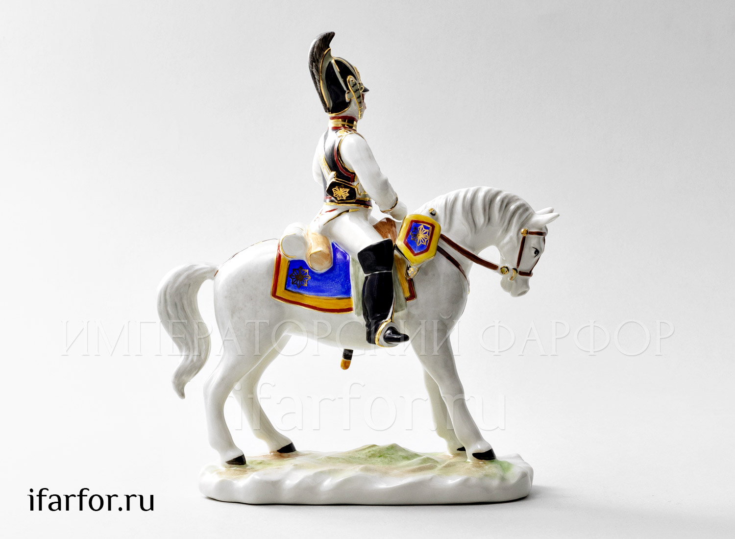 Скульптура «Кирасир Конный» Форма: Кирасир Конный. Фарфор. 180 x 213 мм.