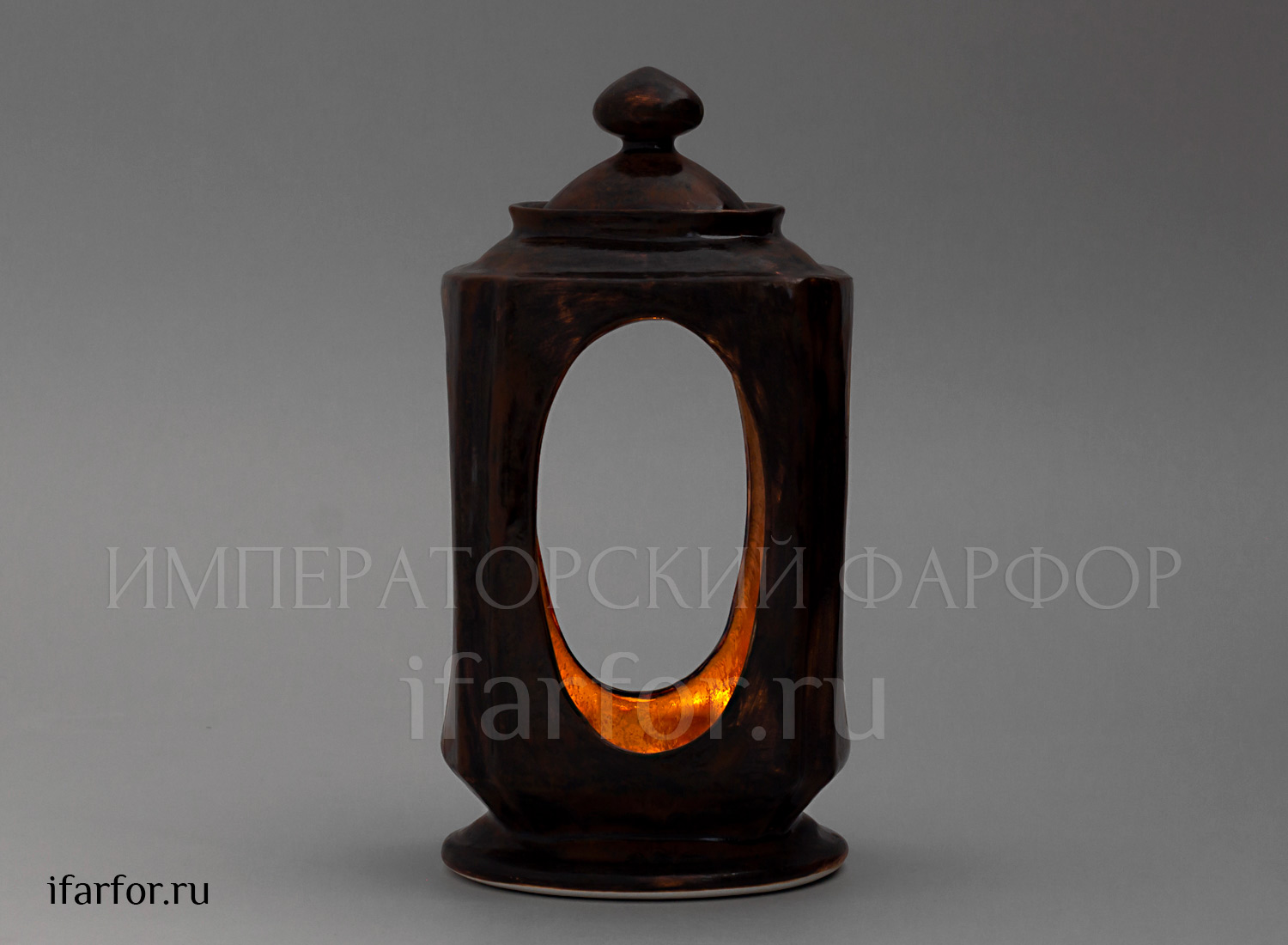 Подсвечник «Фонарь черно-ржавый» Форма: Фонарь. Фарфор. 100 x 100 x 220 мм.