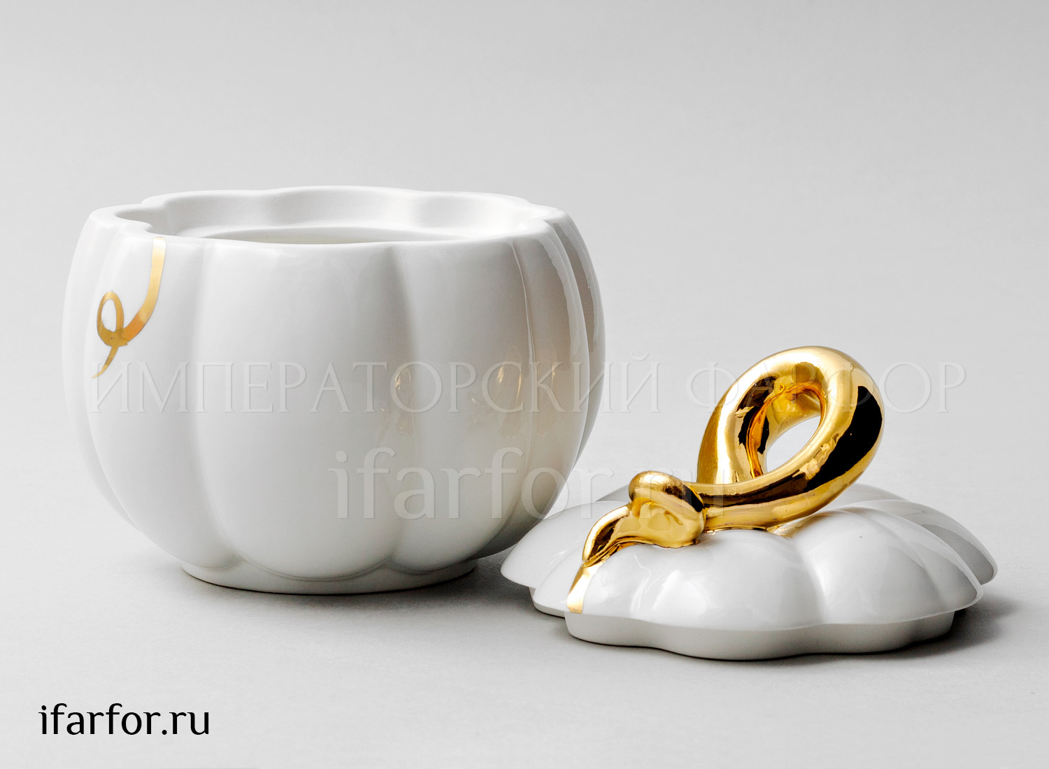 Шкатулка «Тыква с золотом» Форма: Тыква. Фарфор. 120 x 130 мм.