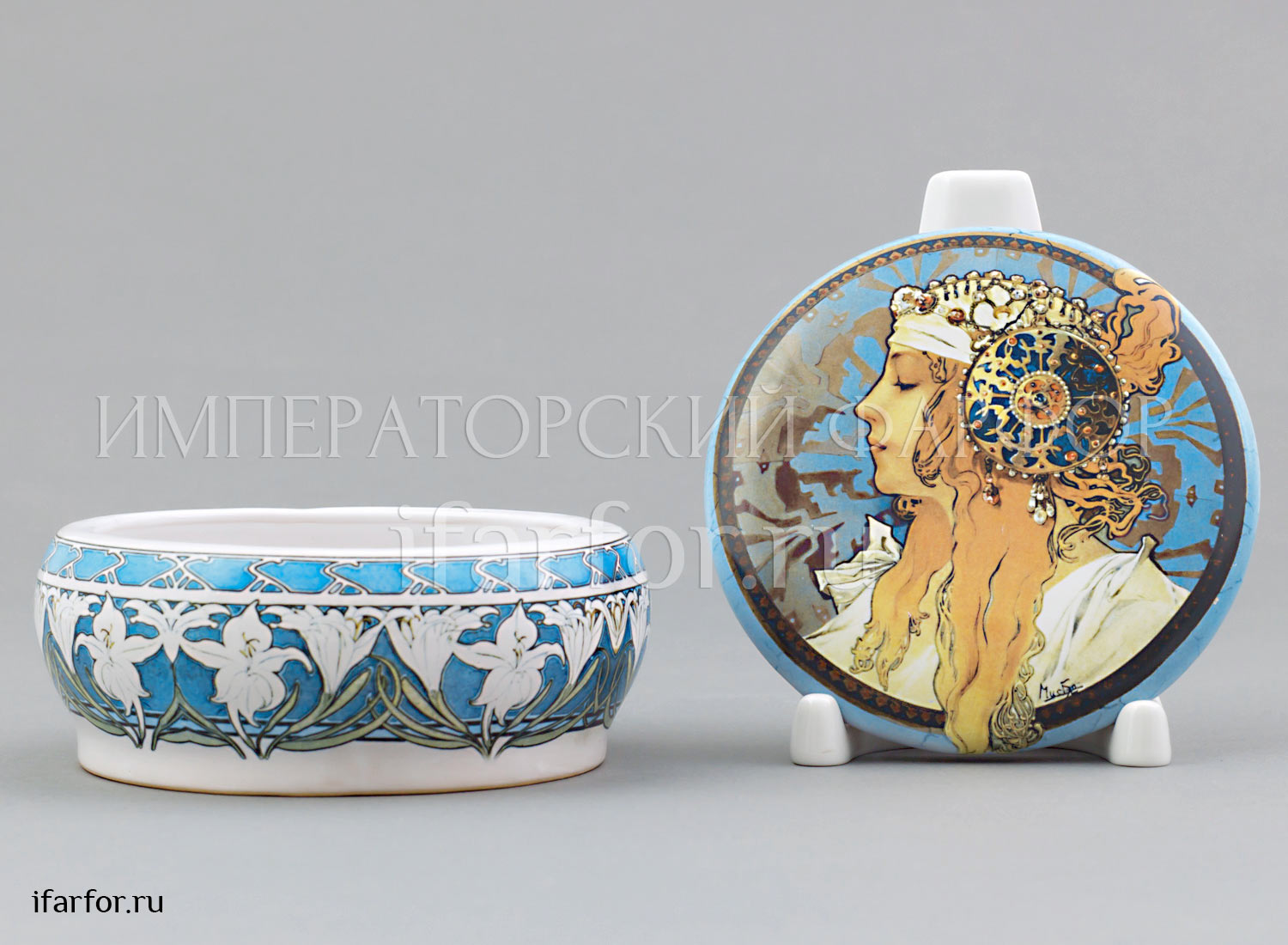 Шкатулка «Дамская» Форма: Круглая. Майолика. 110 x 63 мм.