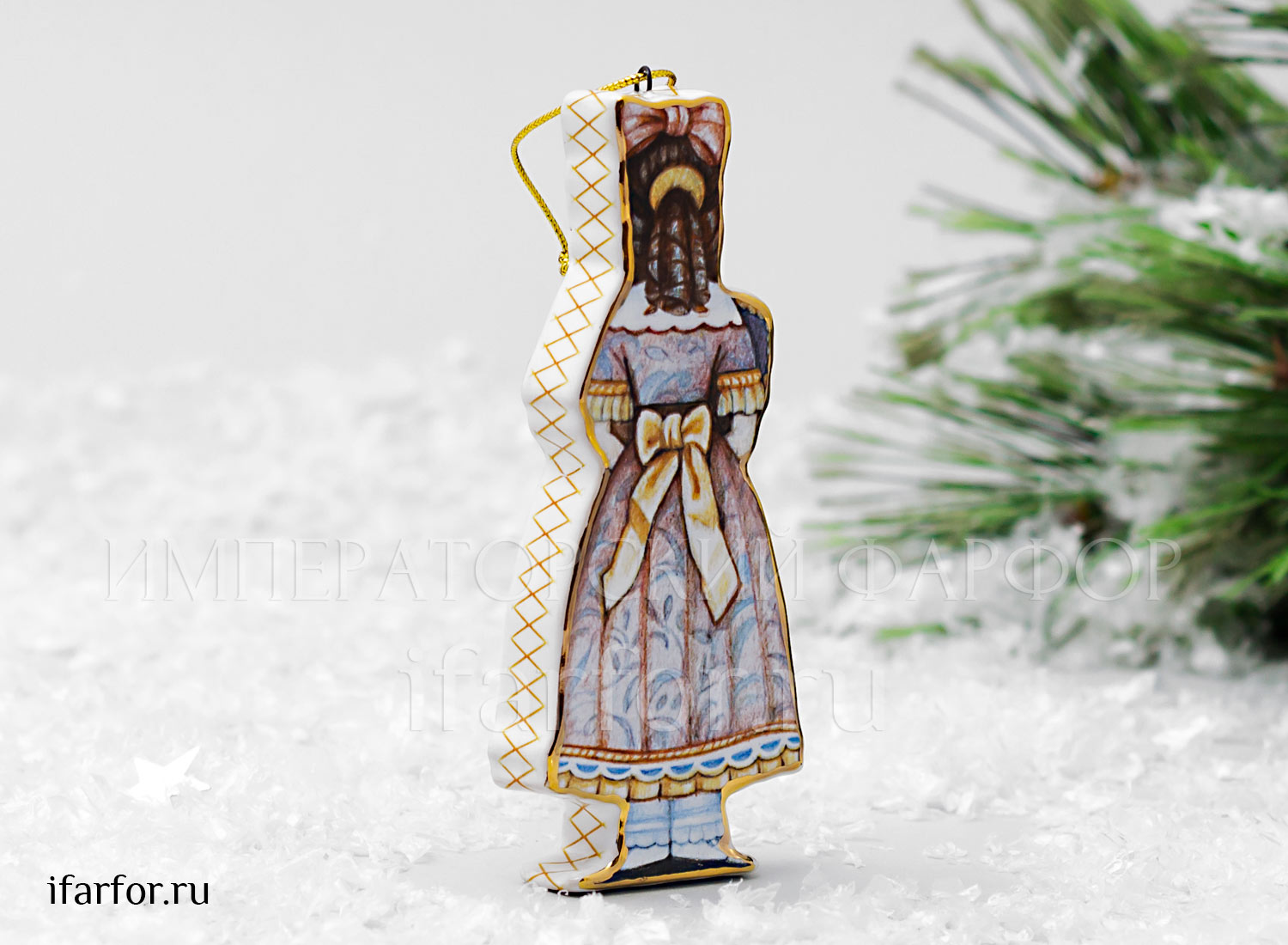 Елочная игрушка «Девочка со щелкунчиком» Форма: Девочка со щелкунчиком. Майолика. 45 x 115 мм.