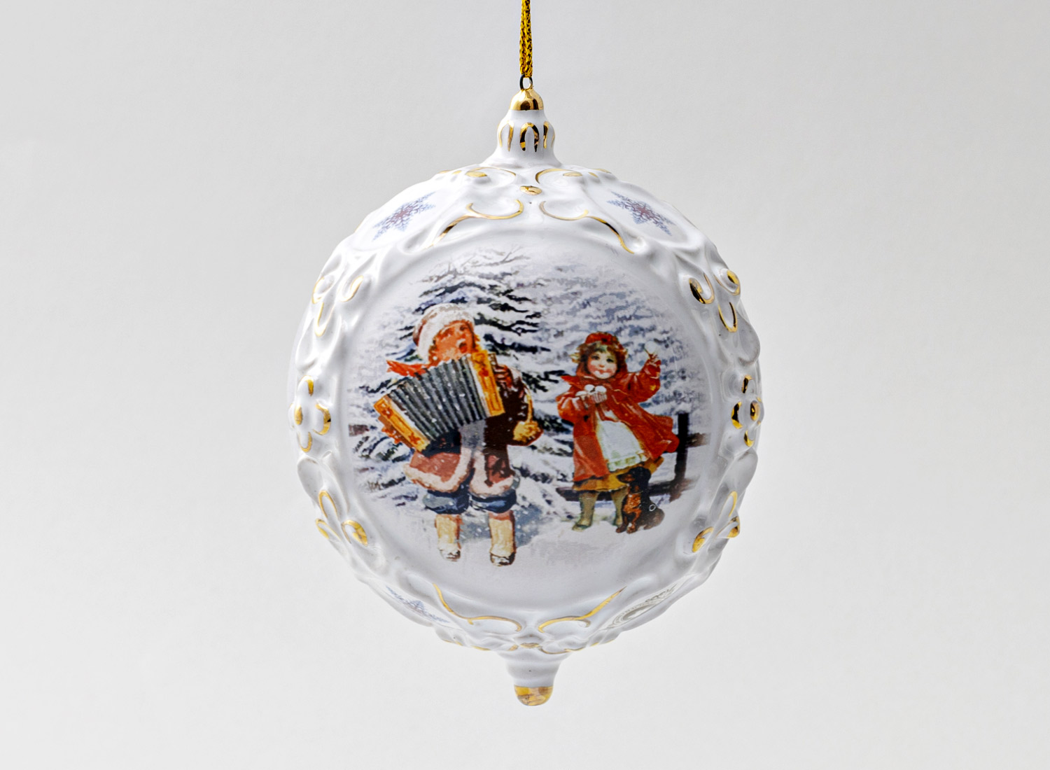 Елочная игрушка «Шар средний» Форма: Шар средний. Майолика. 90 x 120 мм.