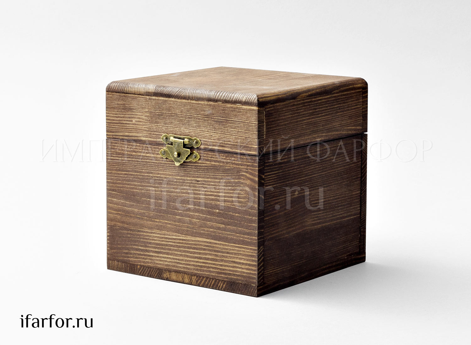 Шкатулка подарочная «Шкатулка подарочная коричневая» Форма: Шкатулка. Дерево. Масло. 140 x 140 x 140 мм.
