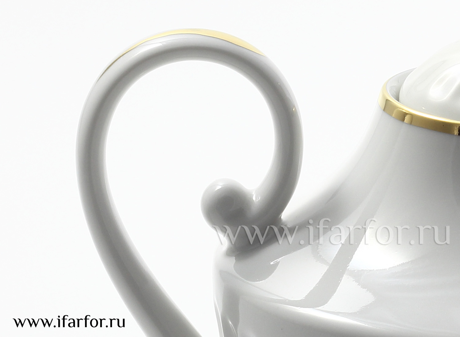 Чайник доливной «Белоснежка» Форма: Витая. Твердый фарфор. 1750 мл.