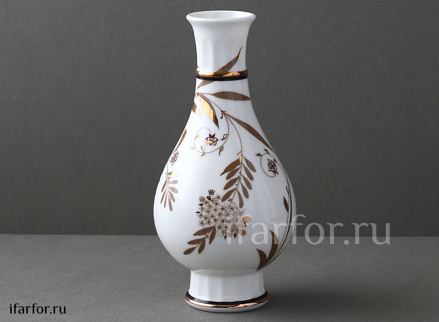Ваза для цветов «Веточки» Форма: Петербургская N6. Костяной фарфор. 81 x 170 мм.