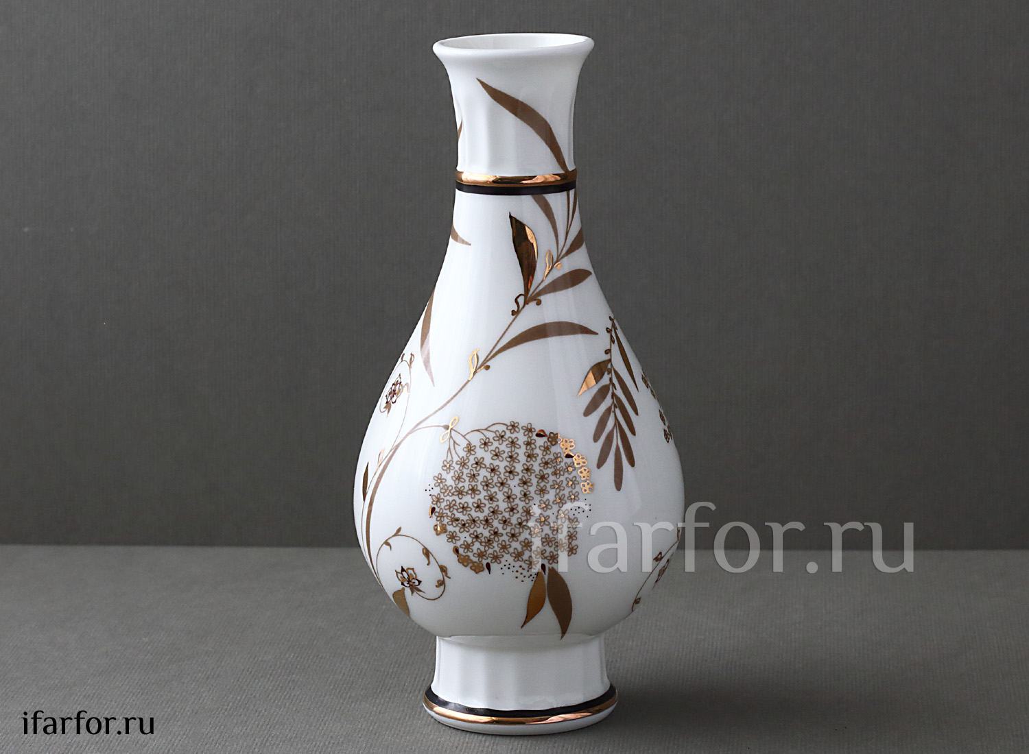 Ваза для цветов «Веточки» Форма: Петербургская N6. Костяной фарфор. 81 x 170 мм.
