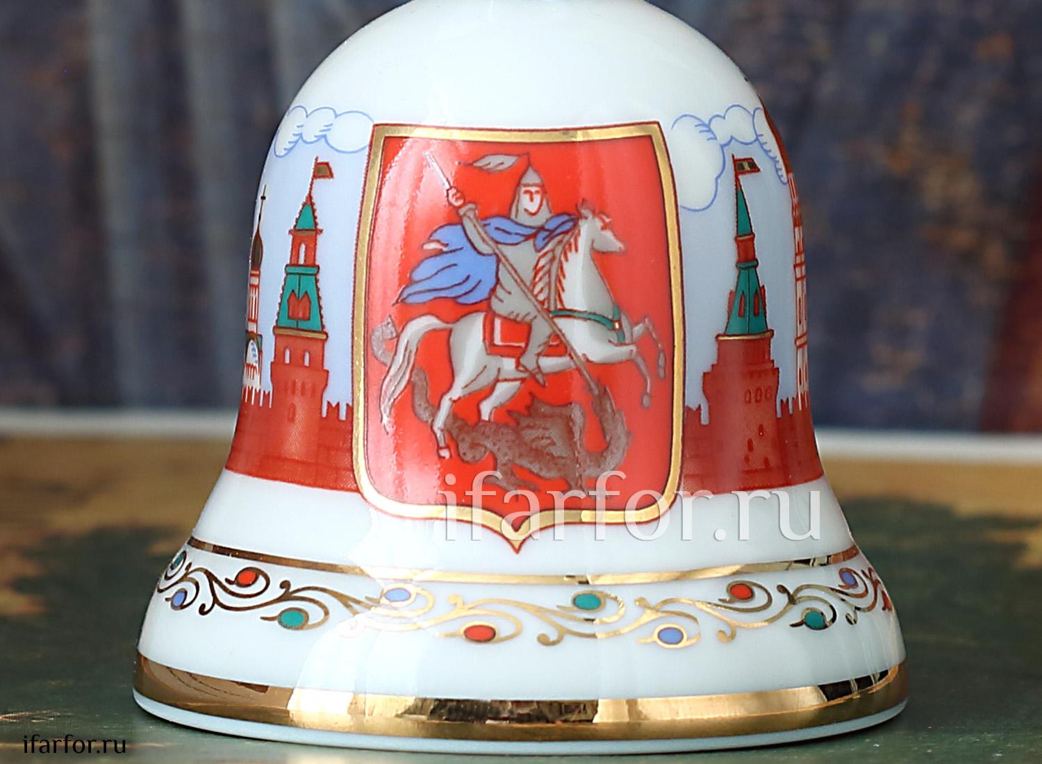Колокольчик «Московский Кремль» Форма: Петелька. Твердый фарфор. 55 x 65 мм.