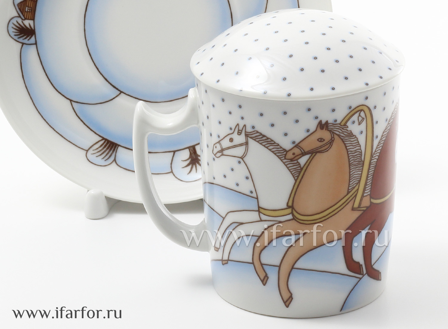 Бокал с блюдцем и крышкой «Веселая тройка» Форма: Снежное утро. Твердый фарфор. 380 мл.