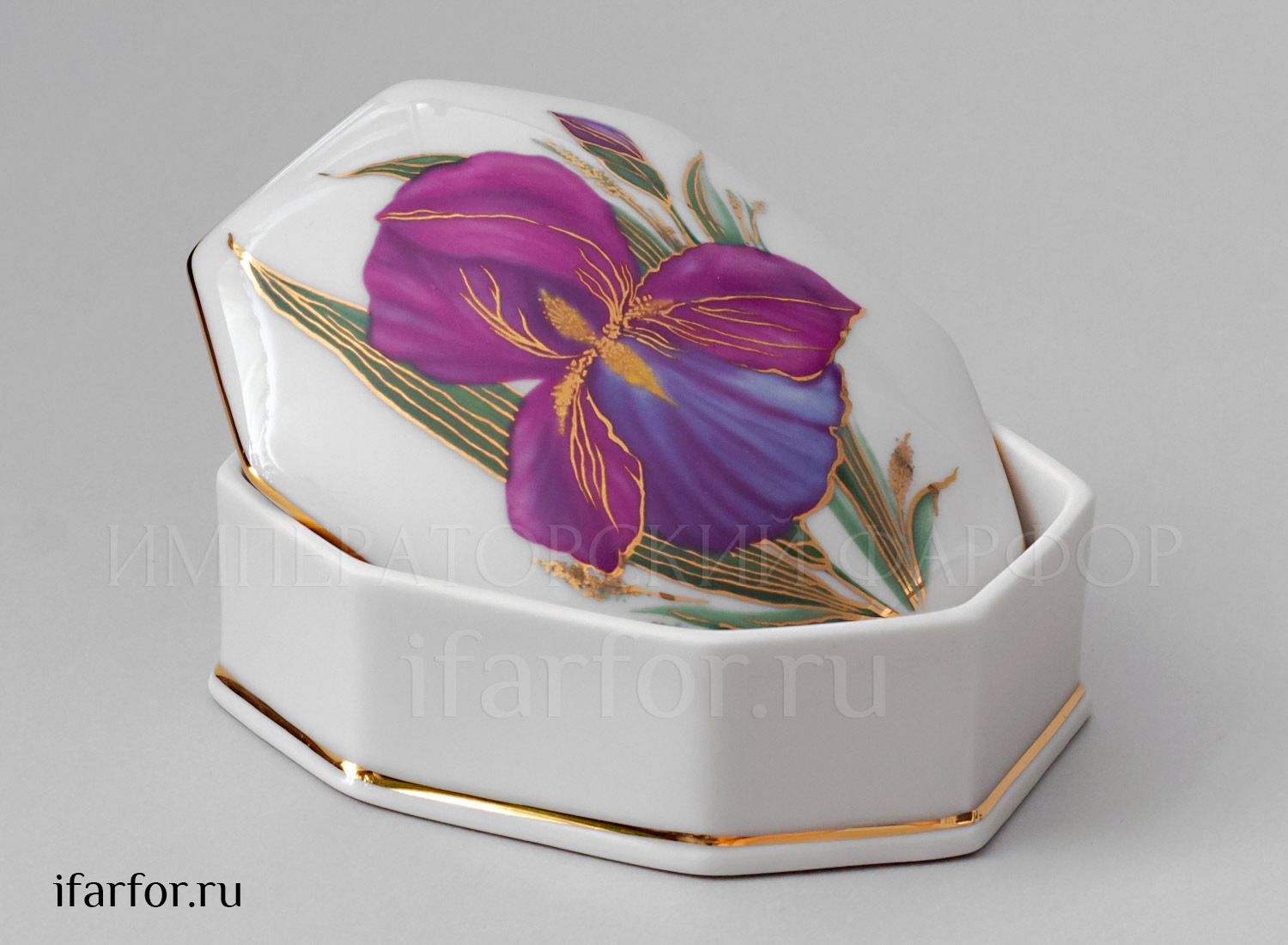 Туалетная коробочка «Цветок Ириса» Форма: Граненая. Твердый фарфор. 93 x 75 x 44 мм.