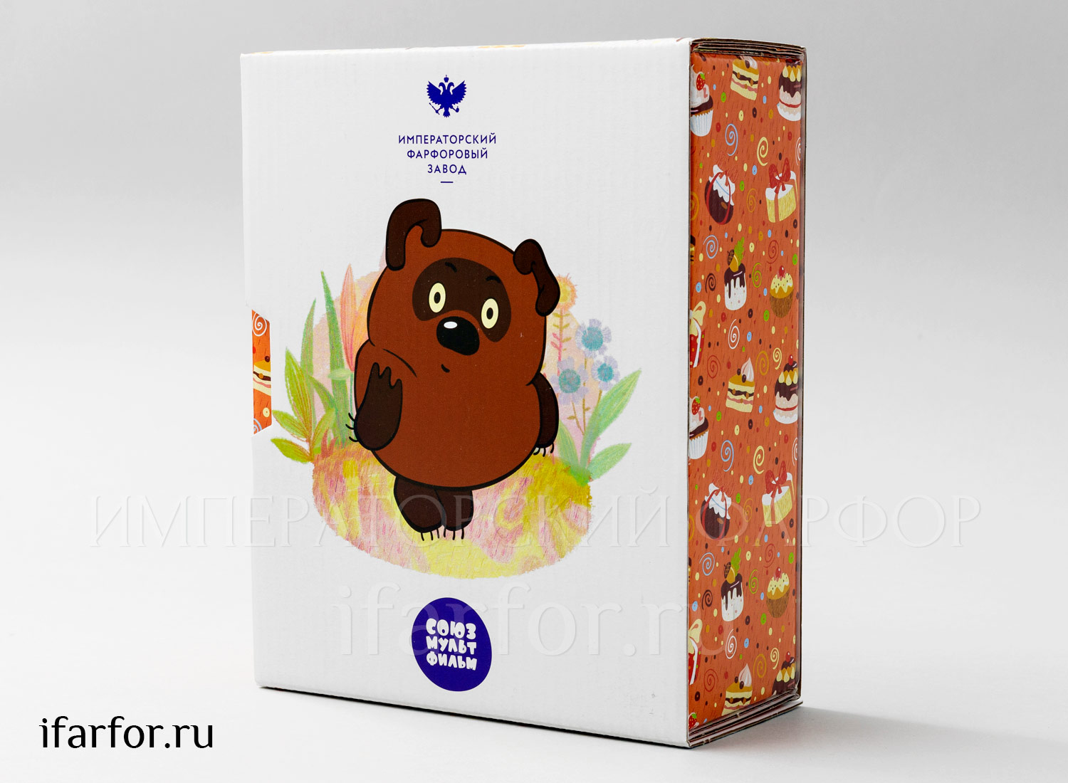 Чашка с блюдцем в подарочной коробке «Винни-пух. Пятачок» 1/2 Форма: Ландыш. Тонкостенный костяной фарфор. 180 мл.