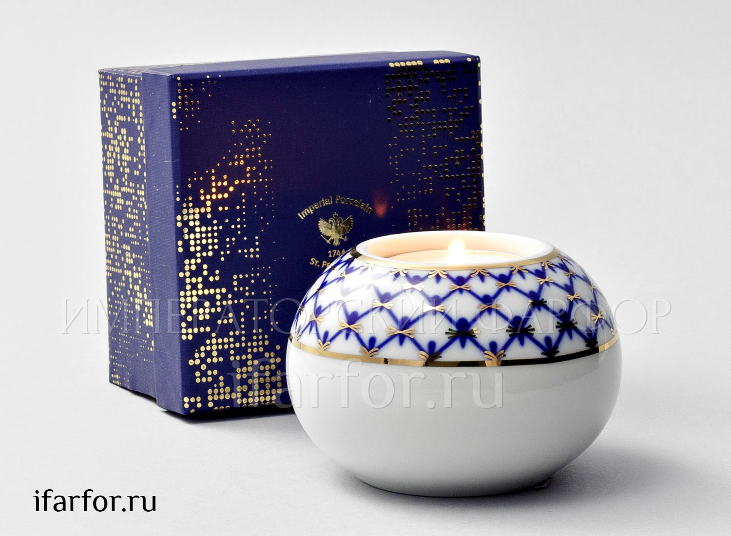 Подсвечник в подарочной коробке «Кобальтовая сетка» Форма: Круглый. Твердый фарфор. 87 x 61 мм.