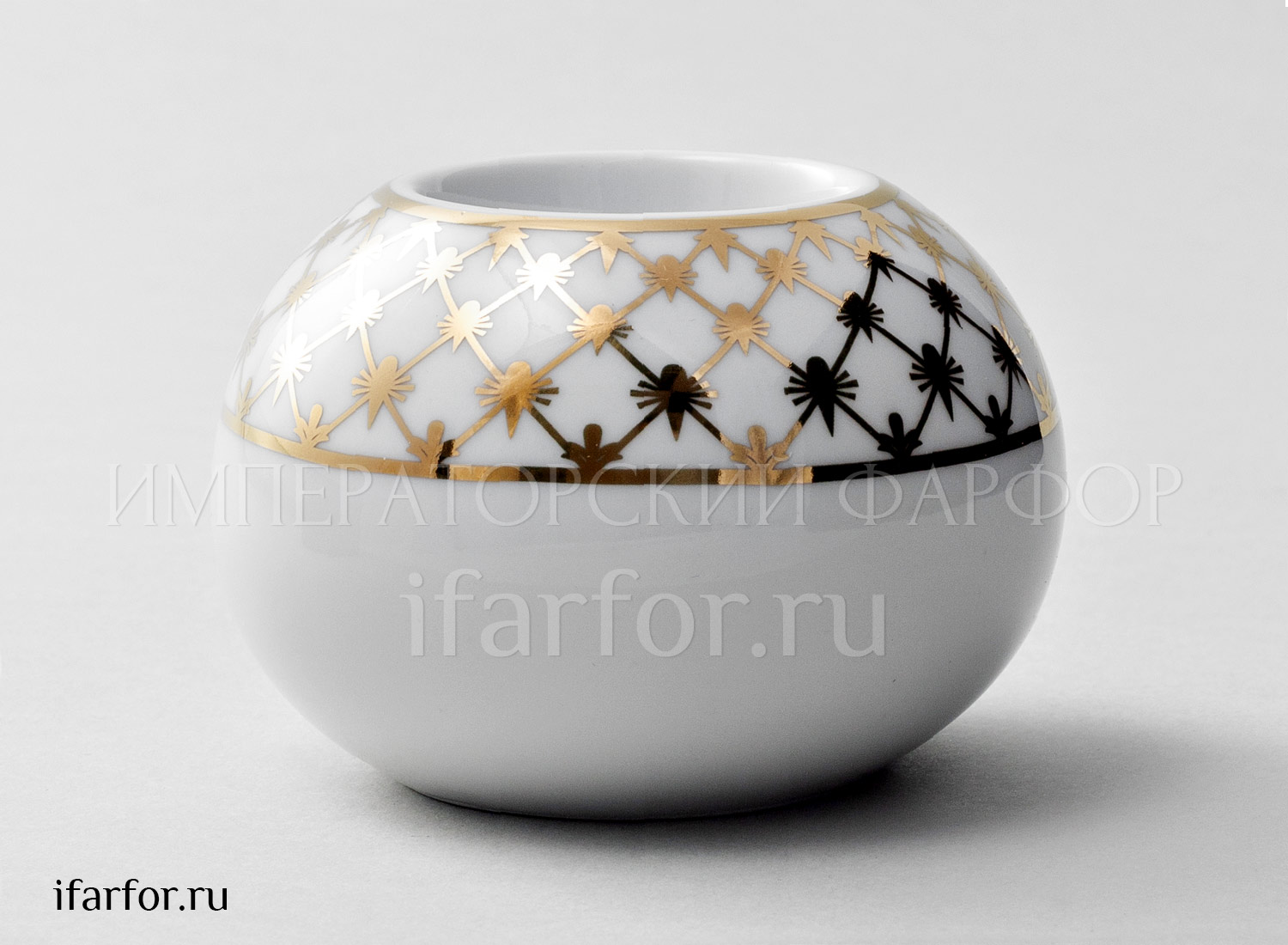 Подсвечник в подарочной коробке «Сетка-Джаз» Форма: Круглый. Твердый фарфор. 87 x 61 мм.