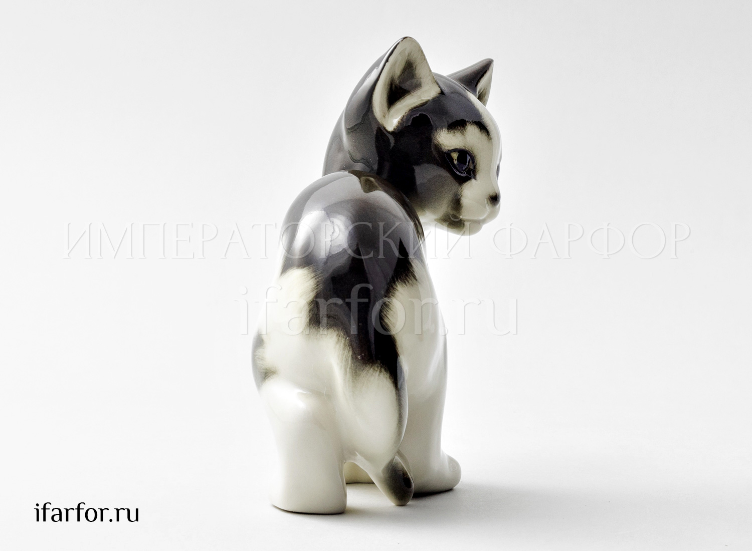 Скульптура «Кошка» Форма: Кошка. Мягкий фарфор. 140 мм.