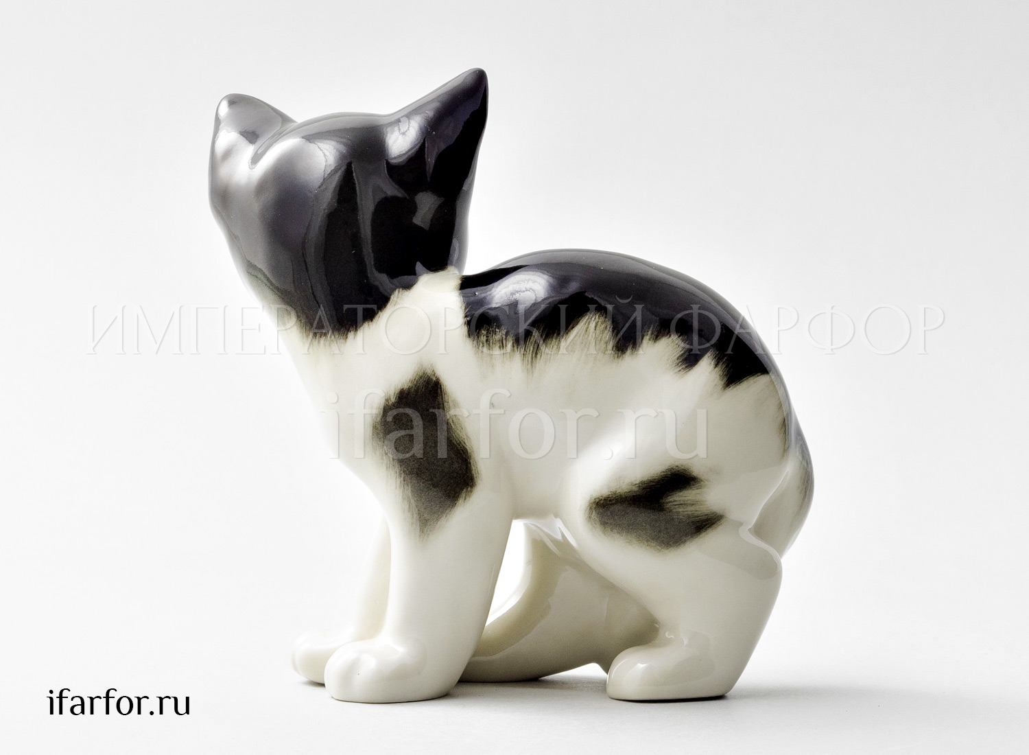 Скульптура «Кошка» Форма: Кошка. Мягкий фарфор. 140 мм.