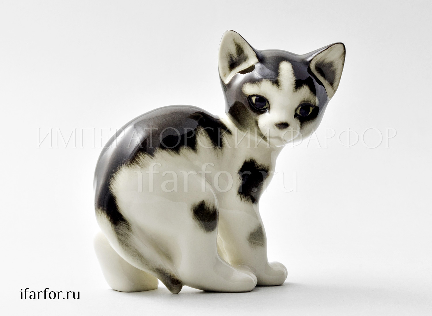 Скульптура «Кошка» Форма: Кошка. Мягкий фарфор. 140 мм.