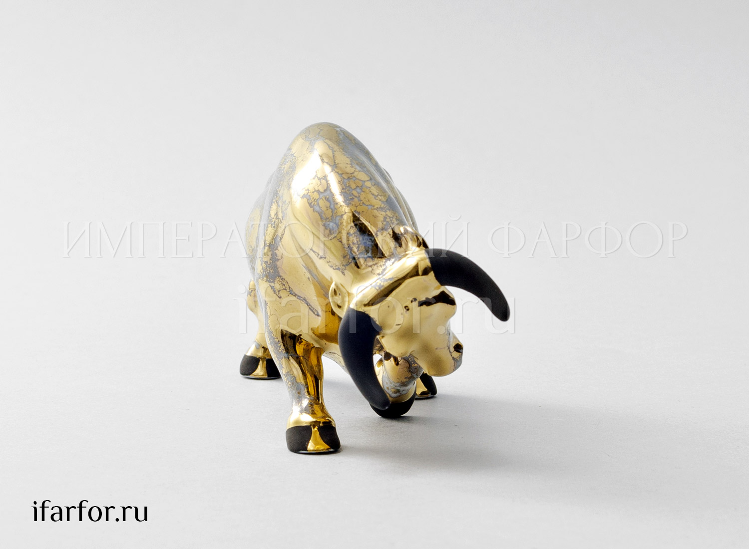 Скульптура «Коррида» Форма: Коррида. Мягкий фарфор. 136 x 55 x 67 мм.