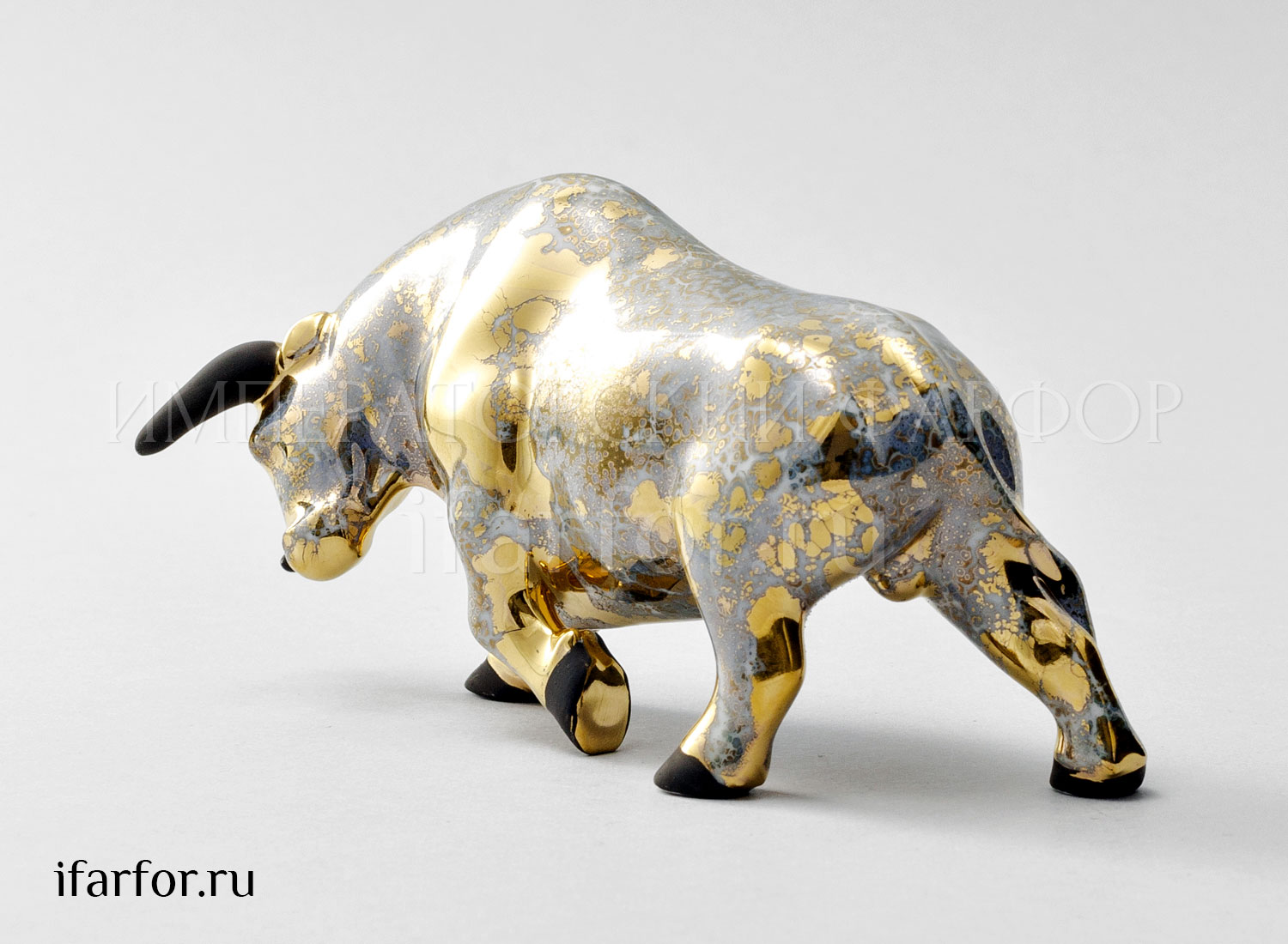 Скульптура «Коррида» Форма: Коррида. Мягкий фарфор. 136 x 55 x 67 мм.
