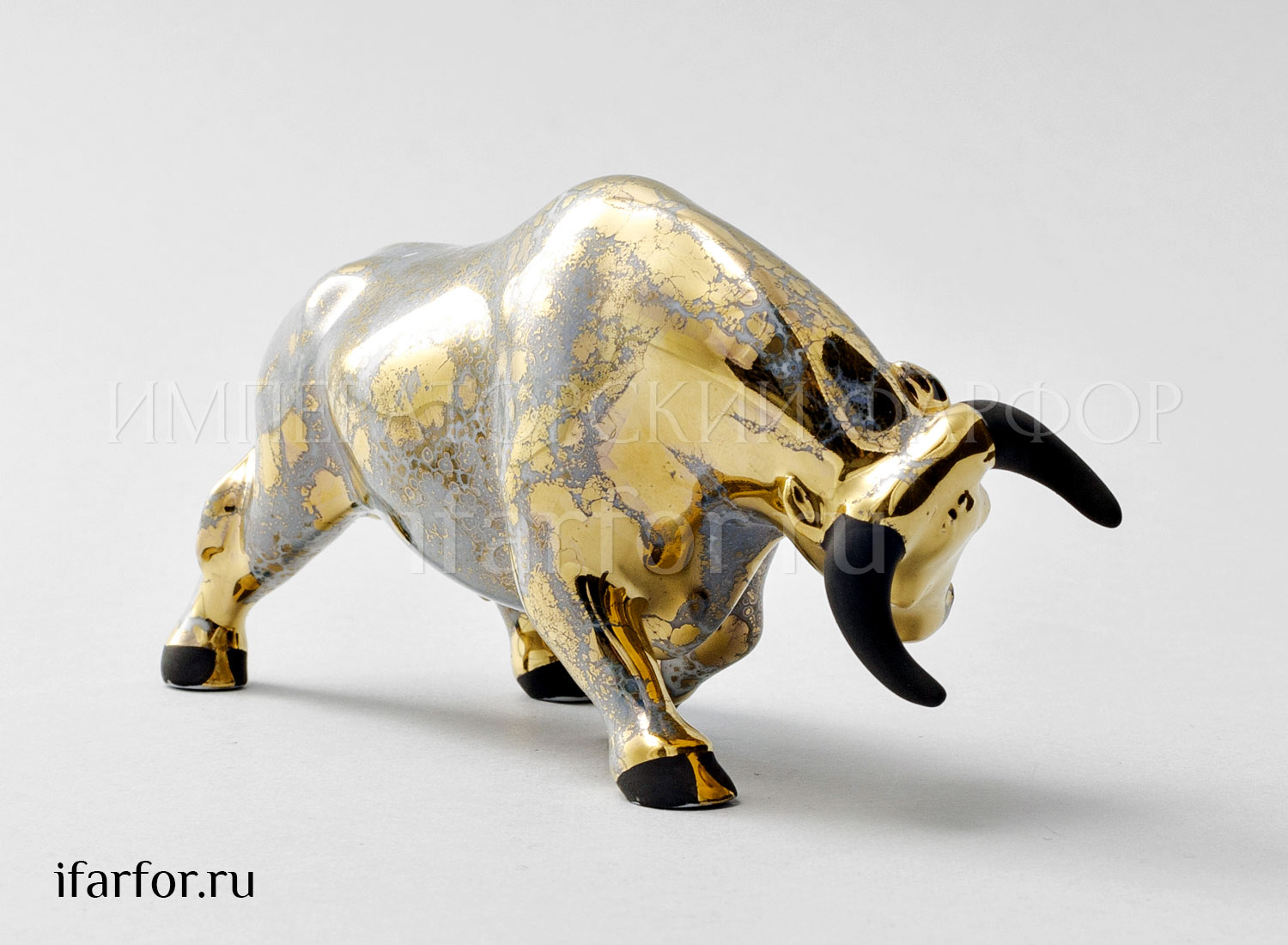 Скульптура «Коррида» Форма: Коррида. Мягкий фарфор. 136 x 55 x 67 мм.