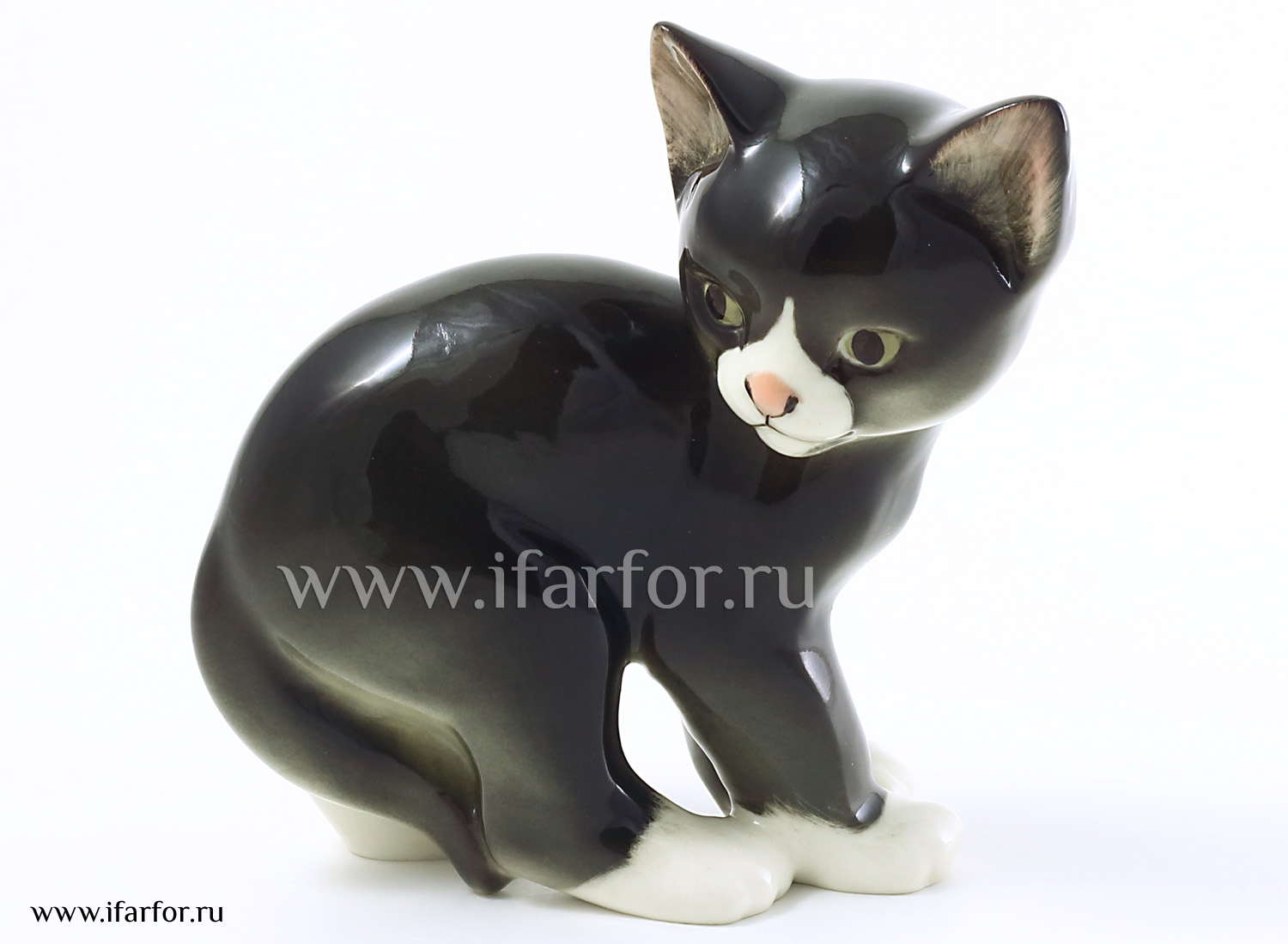Скульптура «Кошка» Форма: Кошка. Мягкий фарфор. 140 мм.