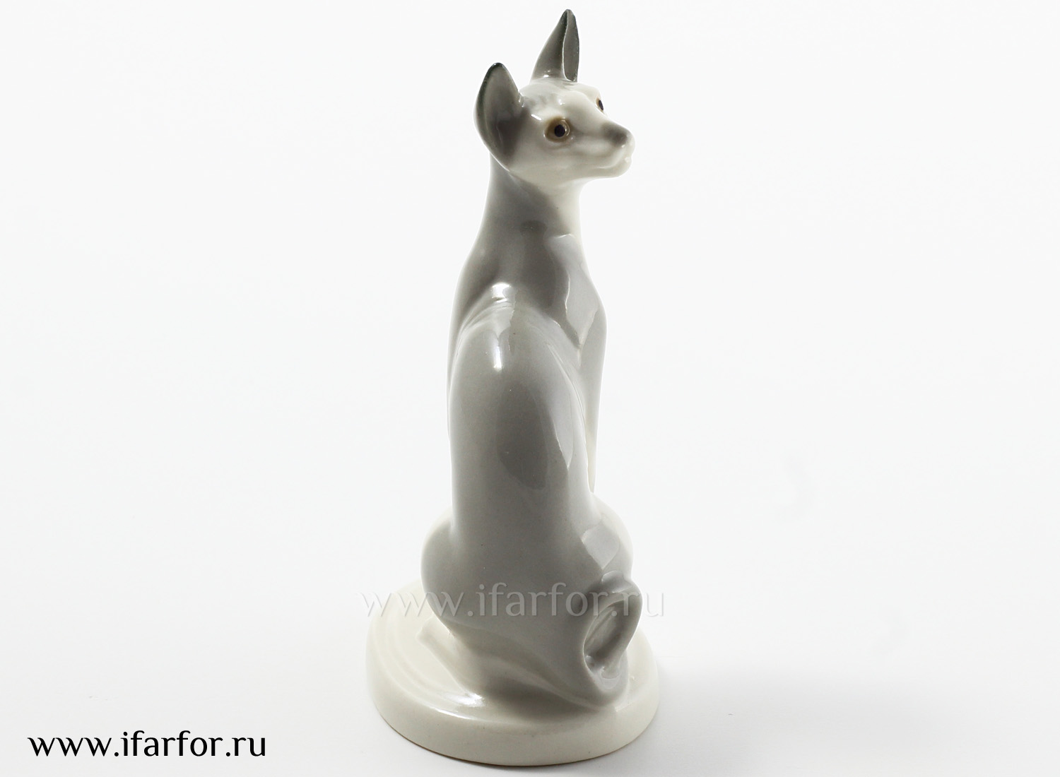 Скульптура «Кошка-сфинкс» Форма: Кошка-сфинкс. Мягкий фарфор. 92 мм.