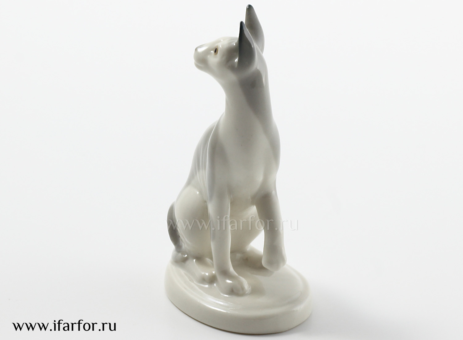 Скульптура «Кошка-сфинкс» Форма: Кошка-сфинкс. Мягкий фарфор. 92 мм.