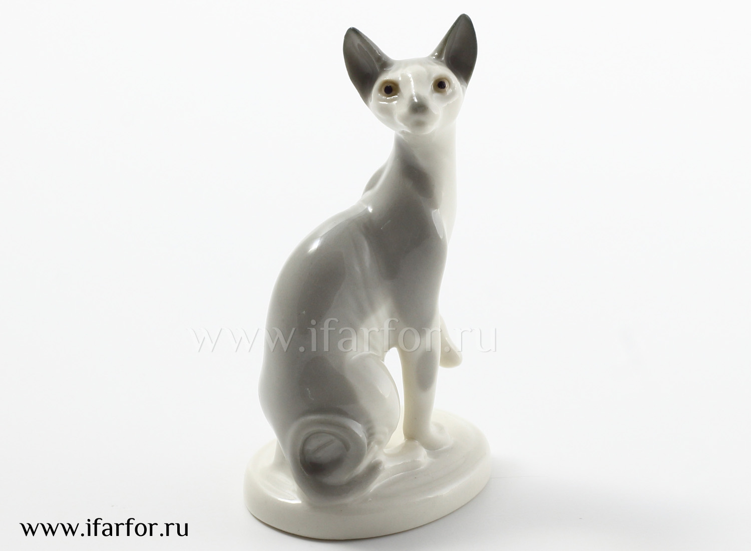 Скульптура «Кошка-сфинкс» Форма: Кошка-сфинкс. Мягкий фарфор. 92 мм.