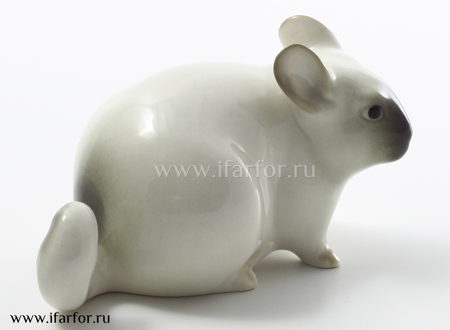 Скульптура «Шиншилла малая» Форма: Шиншилла малая. Мягкий фарфор. 80 мм.