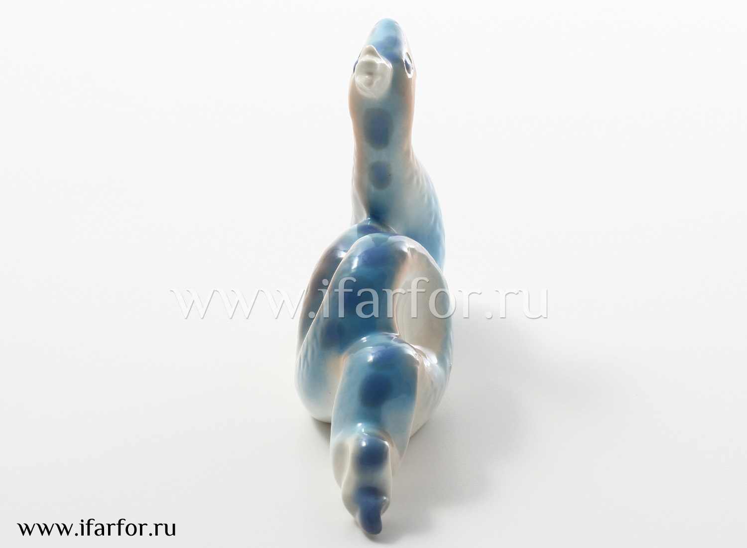 Скульптура «Королева змей» Форма: Королева змей. Мягкий фарфор. 115 x 77 мм.