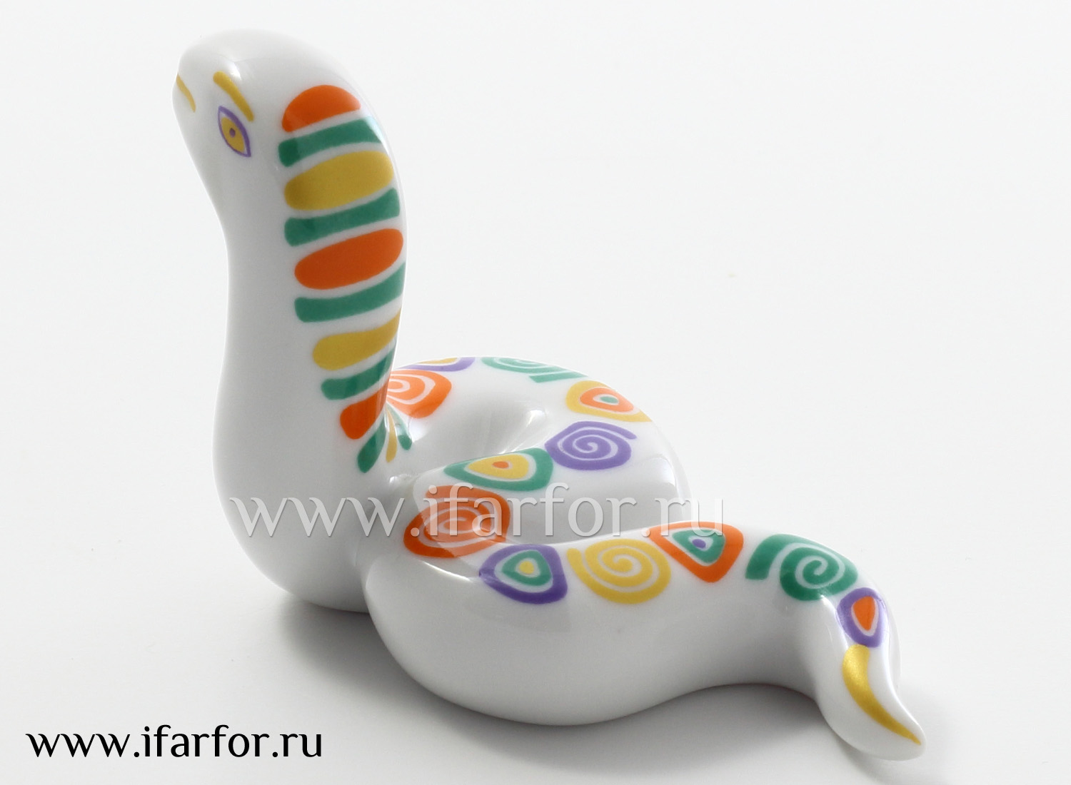 Скульптура «Скарапея» Форма: Скарапея. Твердый фарфор. 50 мм.