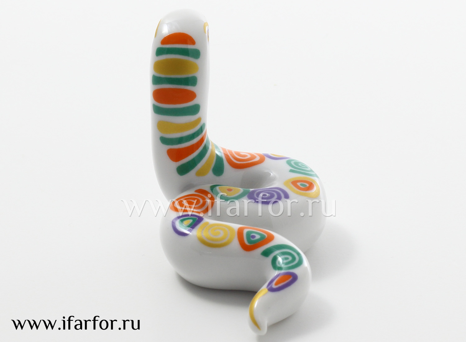 Скульптура «Скарапея» Форма: Скарапея. Твердый фарфор. 50 мм.