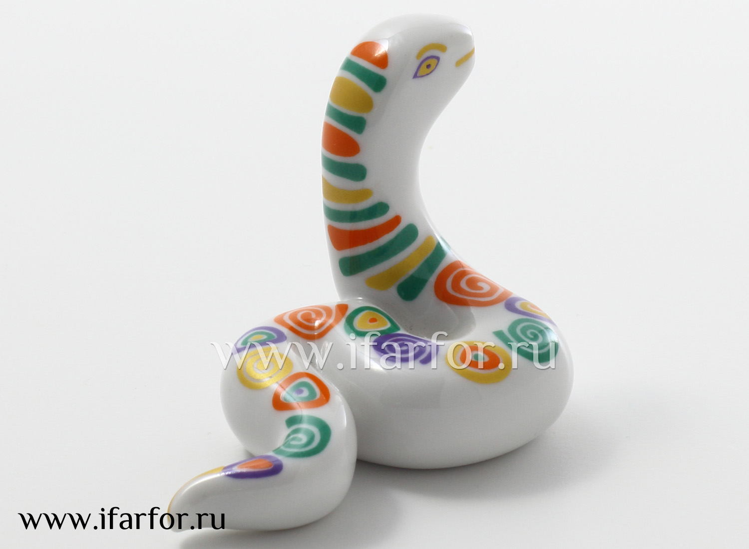 Скульптура «Скарапея» Форма: Скарапея. Твердый фарфор. 50 мм.