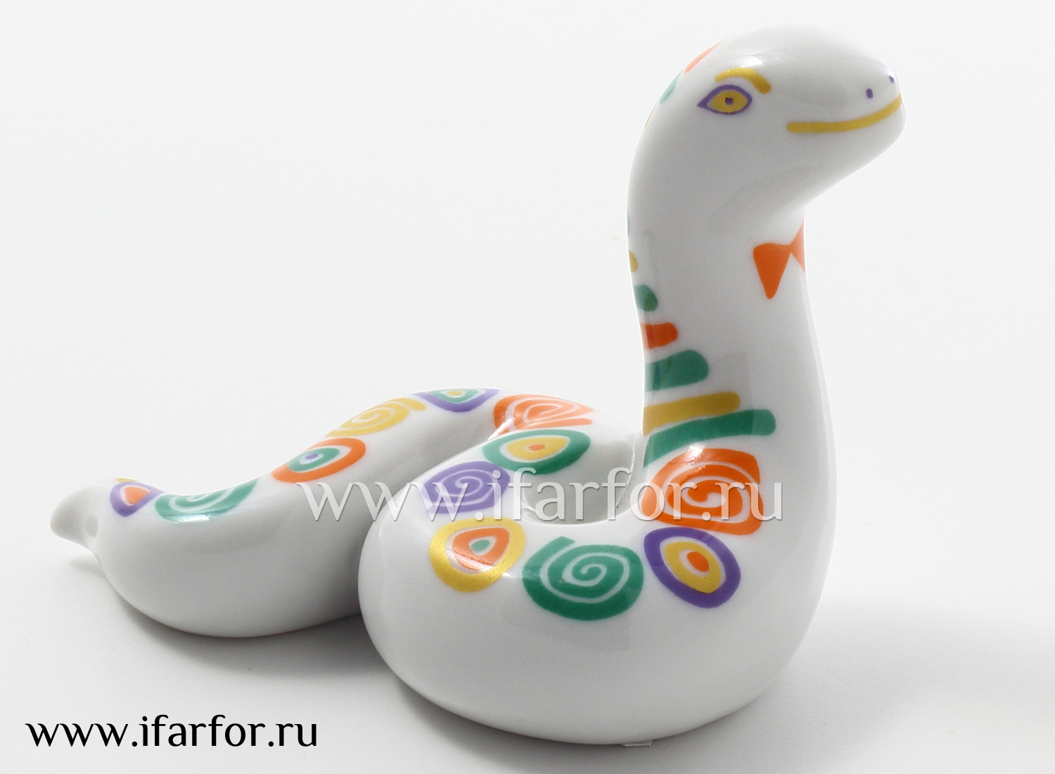 Скульптура «Скарапея» Форма: Скарапея. Твердый фарфор. 50 мм.