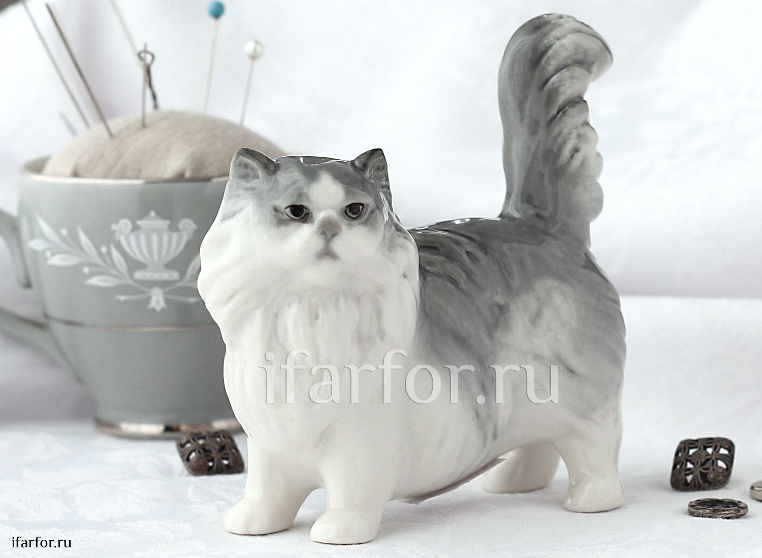 Скульптура «Персидский кот» Форма: Персидский кот. Мягкий фарфор. 90 мм.