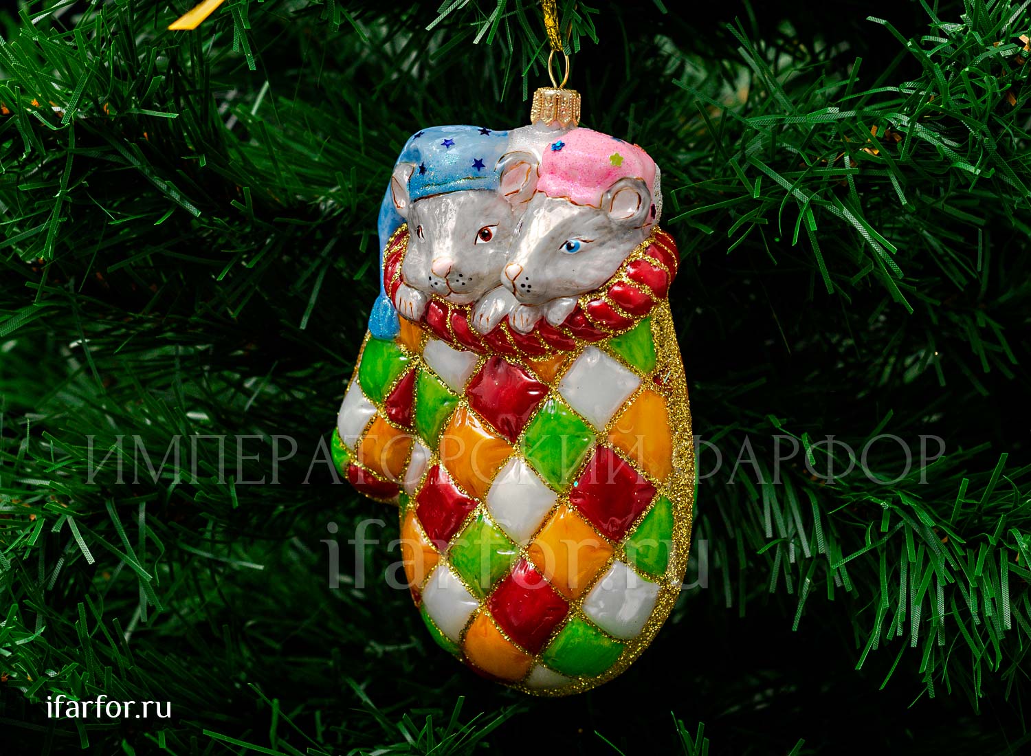 Елочная игрушка «Мышки в варежке» Стекло. 94 x 140 мм.